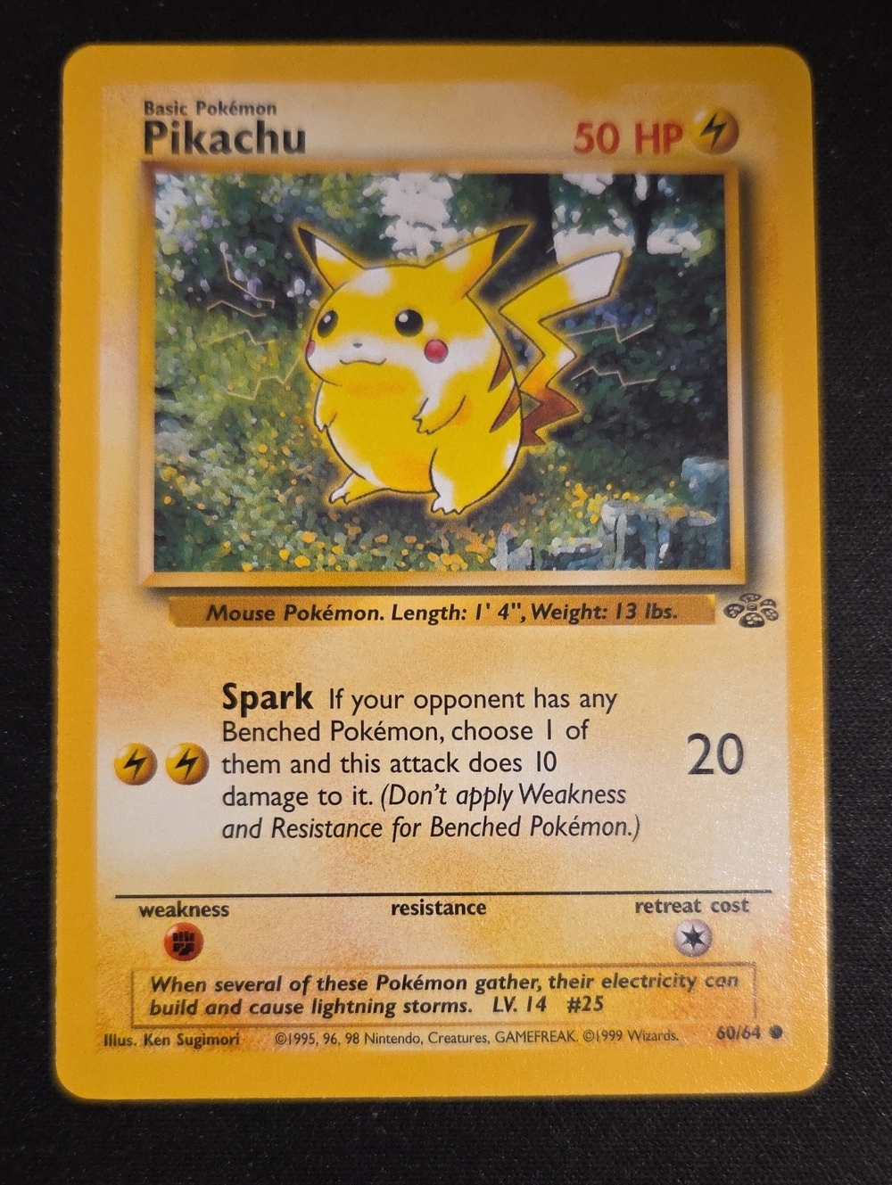 PIKACHU Pokemon Jungle Set 1999 Trading Card (60/64)